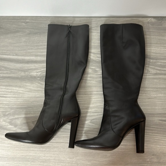stuart weitzman black leather pointed boots - Picture 4 of 11